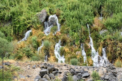 Fototapeta Naklejka Na Ścianę i Meble -  Picturesque landscape of Twin Falls on a beautiful day