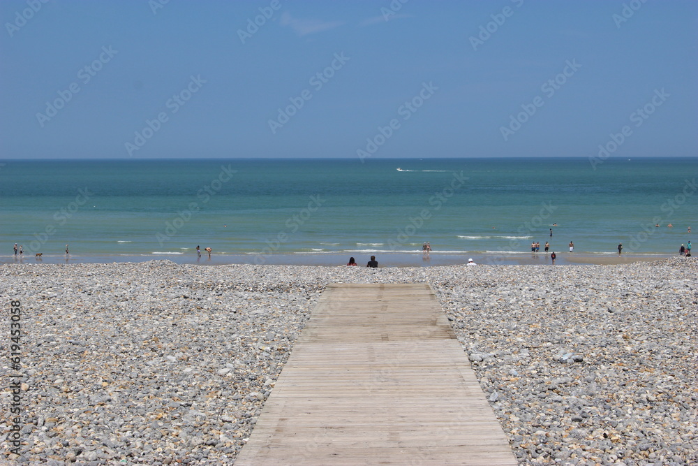 Allée en planches sur la plage de Dieppe Stock Photo Adobe Stock