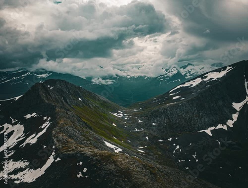 Norwegian stormy mountain timelaps 