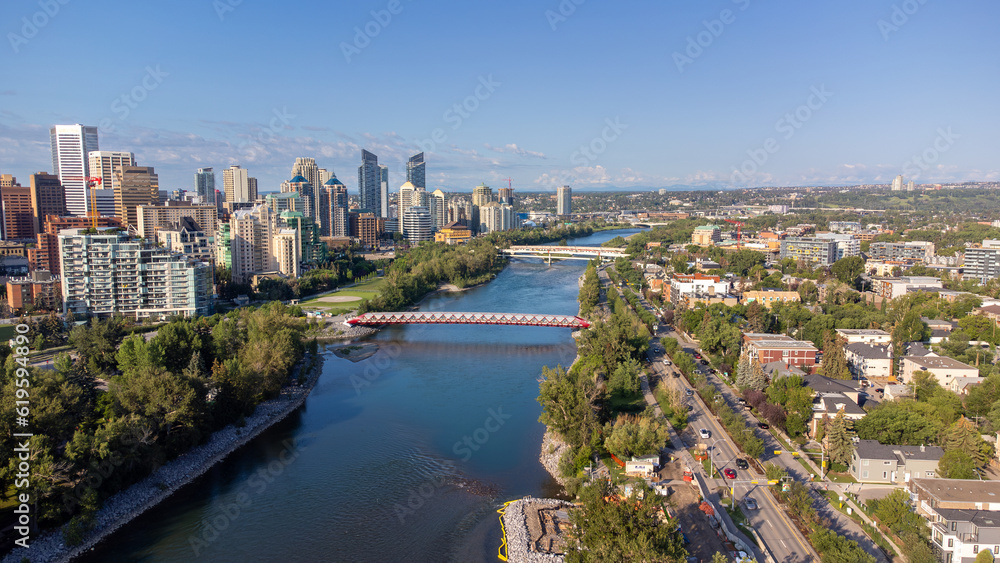 Fototapeta premium View of Calgary's skyline on a beautiful day.