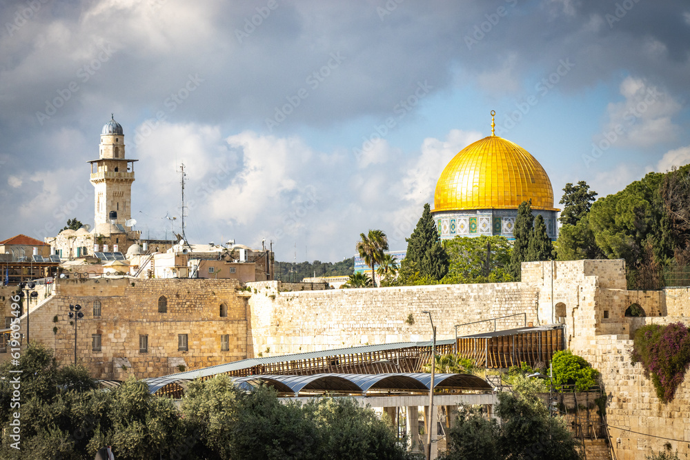 temple mount, dome of the rock, israeli flag, view from ramparts walk, jerusalem, old city, ramparts walk, israel, middle east