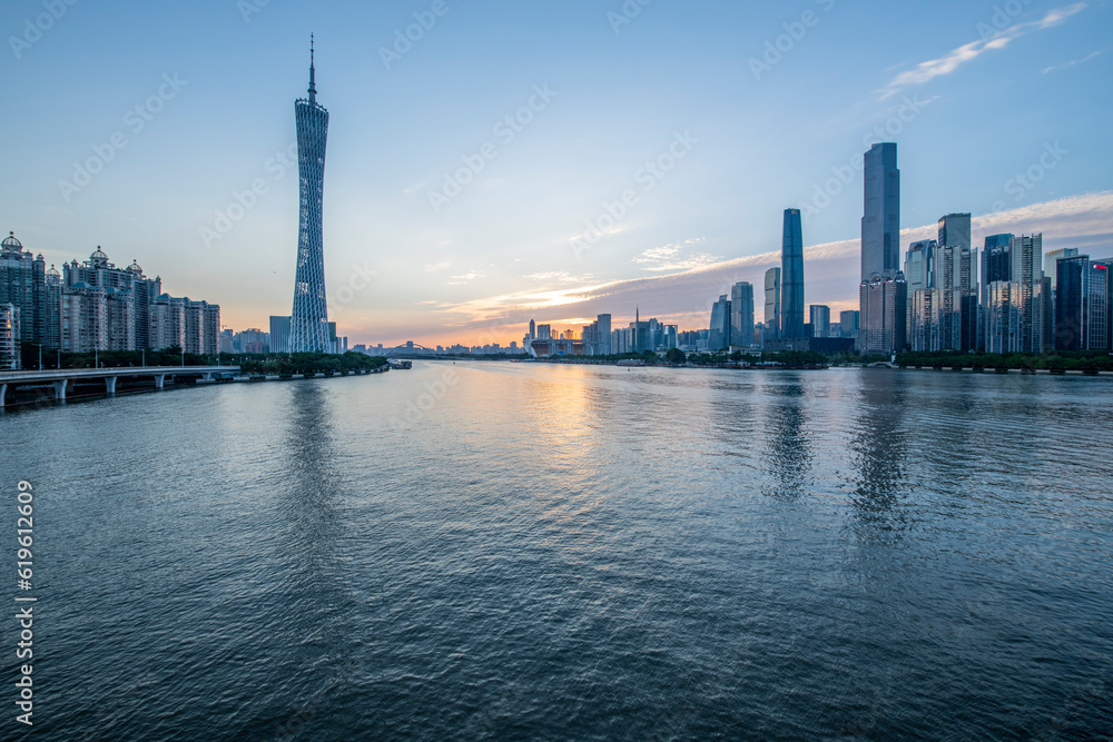 Obraz premium Sunset Scenery on the Skyline of Urban Landmark Buildings in Guangzhou, China