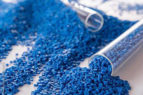 Fototapete White plastic grain, plastic polymer granules,hand hold Polymer pellets, Raw materials for making water pipes, Plastics from petrochemicals and compound extrusion, resin from plant polyethylene