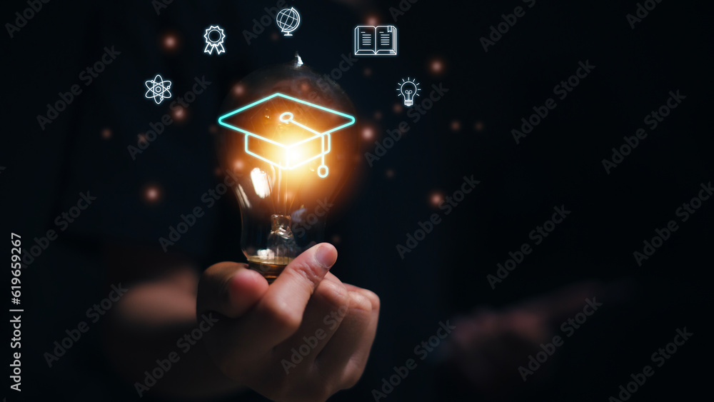 Hands showing graduation hat, Internet education course degree, E-learning graduate certificate program concept. study knowledge to creative thinking ideas and problem-solving solutions. - obrazy, fototapety, plakaty 