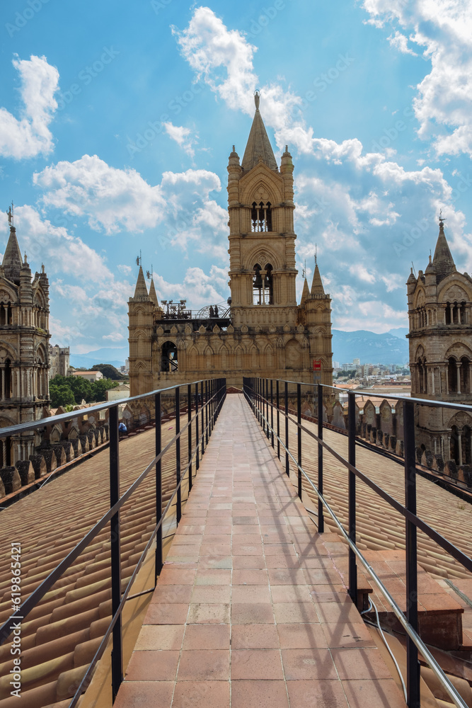 Fototapeta premium Tourist route on roof of cathedral in Palermo Sicily