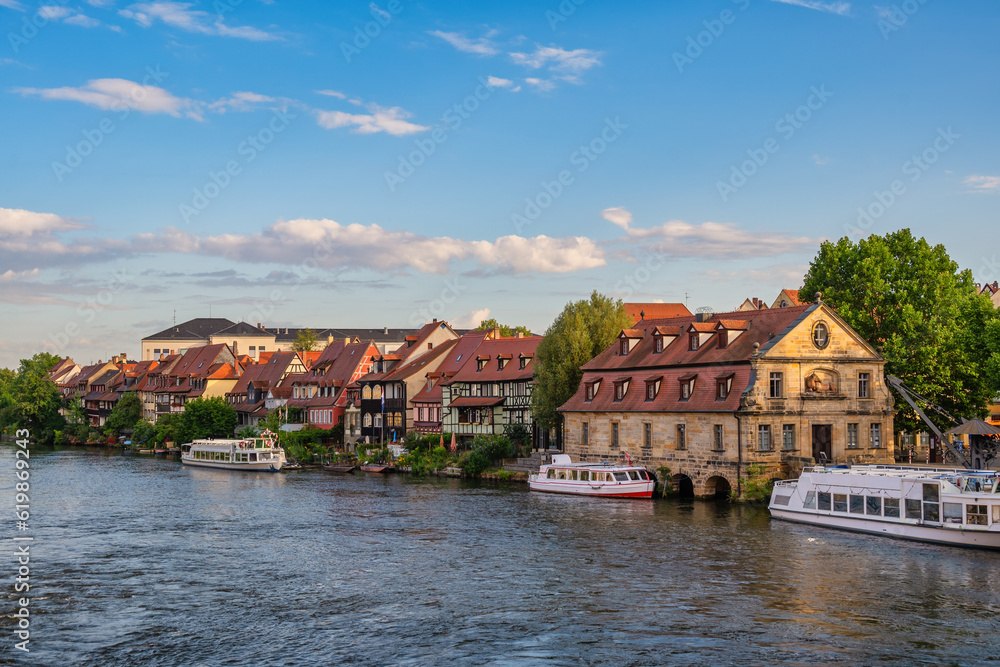 Obraz premium Bamberg Germany, city skyline at Linker Regnitzarm River