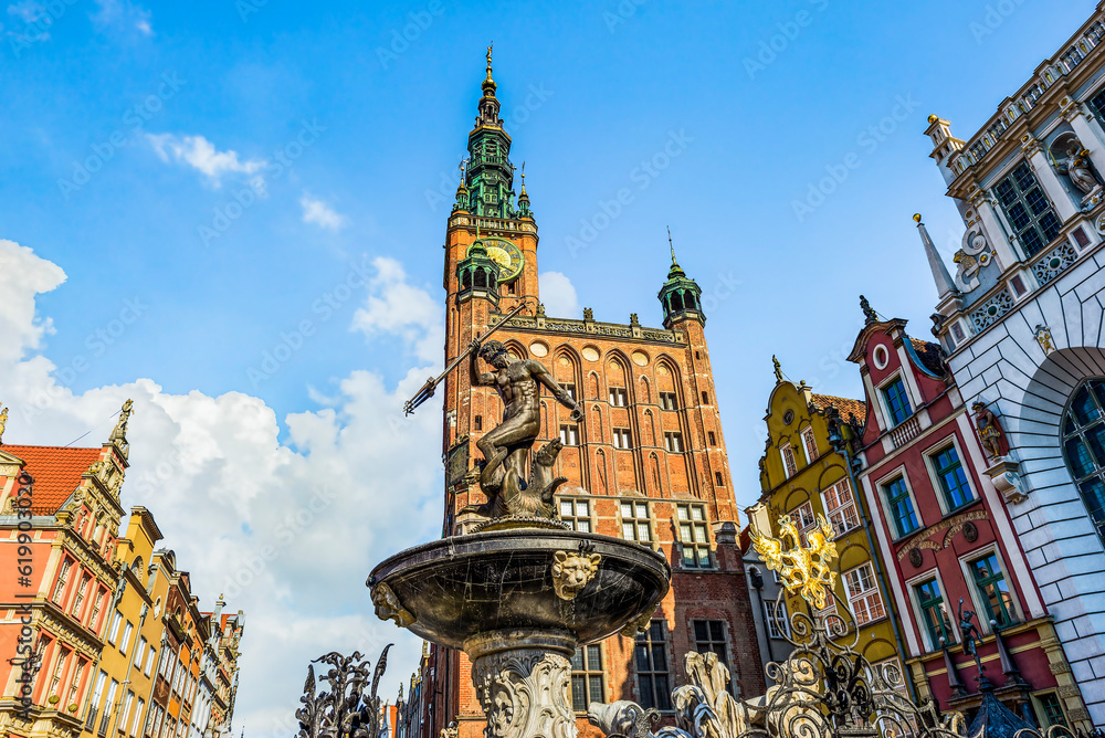 Naklejka premium Fountain and tower