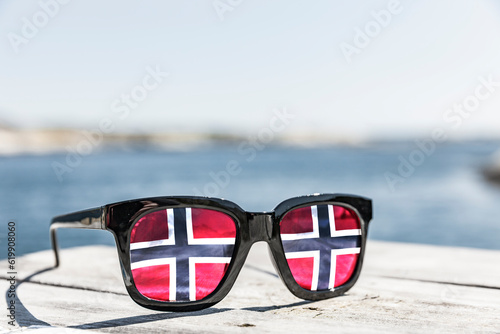 Sonnenbrille mit Norwegischer Flagge
