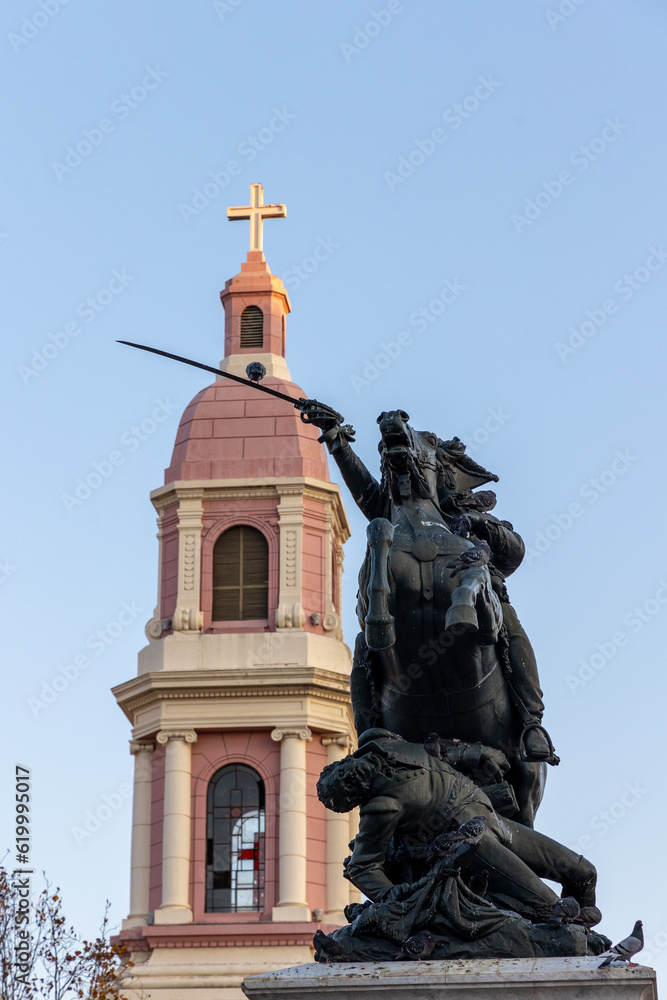 Monumento e iglesia de Rancagua