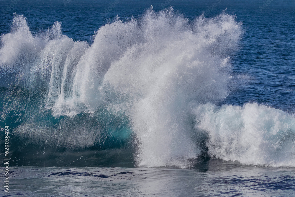 Dramatic wave at Port Stephens, NSW, Australia