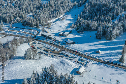 Winter am Oberjoch im Allgäu, Blick zur Talstation der Wiedhagbahn