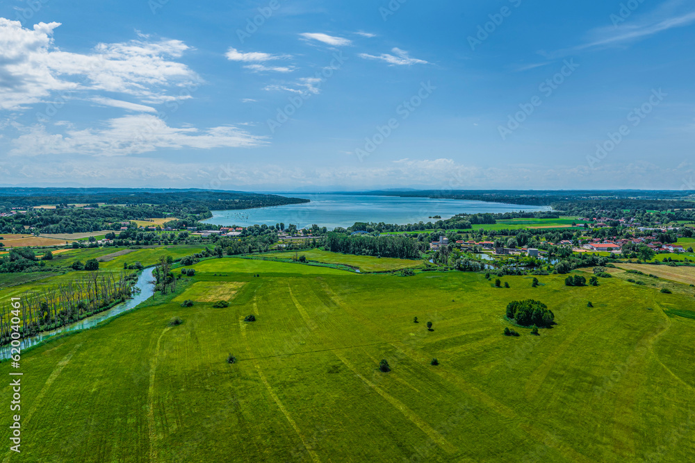 Ausblick über das Ampermoos bei Eching zum Ammersee Ausblick über das Ampermoos bei Eching zum Ammersee