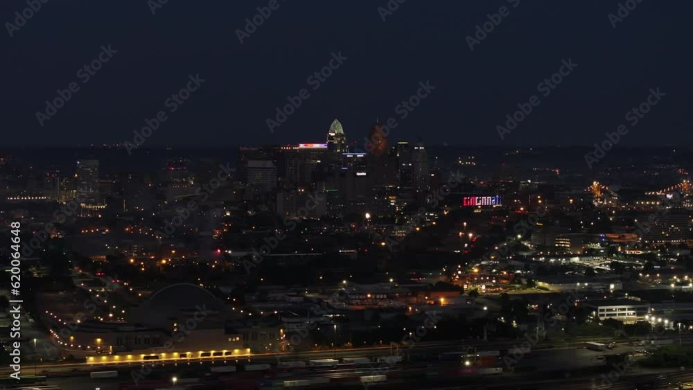 Cincinnati Downtown on the 4th of July, Independence Day fireworks show 2023 Cincinnati Downtown on the 4th of July, Independence Day fireworks show 2023