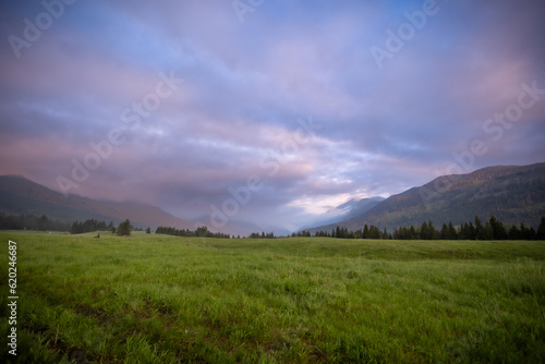 Canvas Print Montana mountains cloudy sunrise