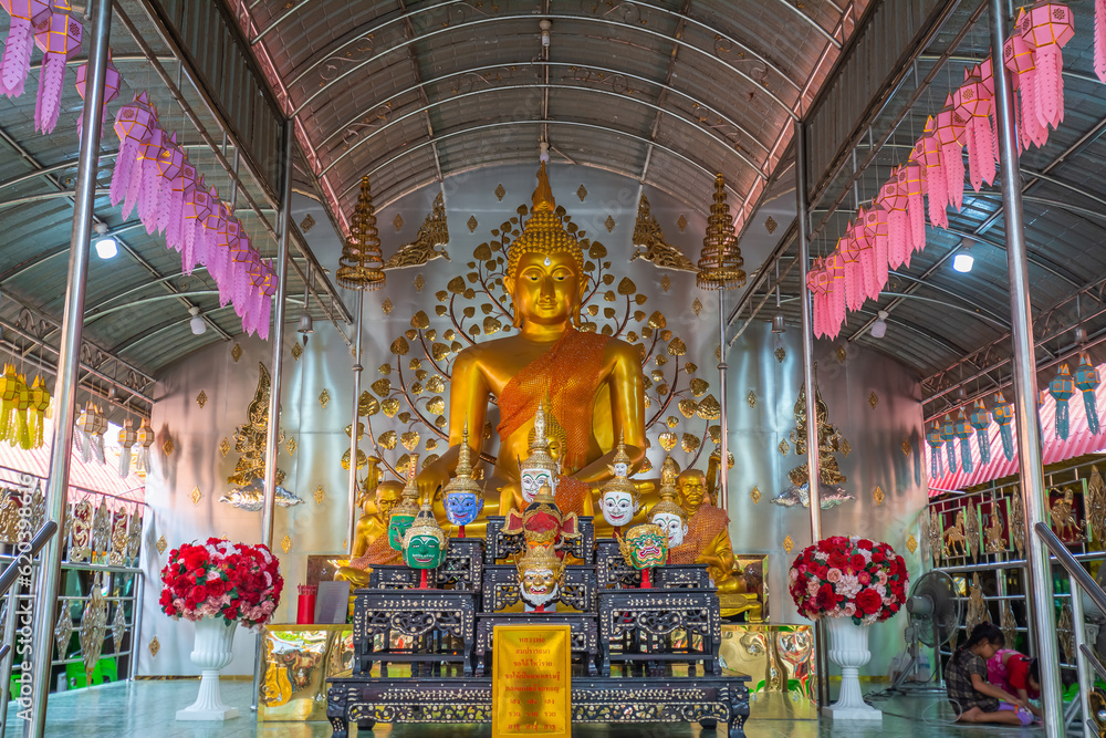 The gold Buddha statue at Wat Mai Supadit Tharam, Nakhon Pathom, Thailand