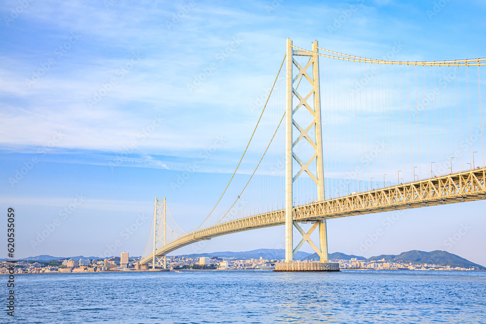 淡路島から見た初夏の明石海峡大橋　兵庫県淡路市　Akashi Kaikyo Bridge in early summer seen from Awaji Island. Hyogo Pref, Awaji City.