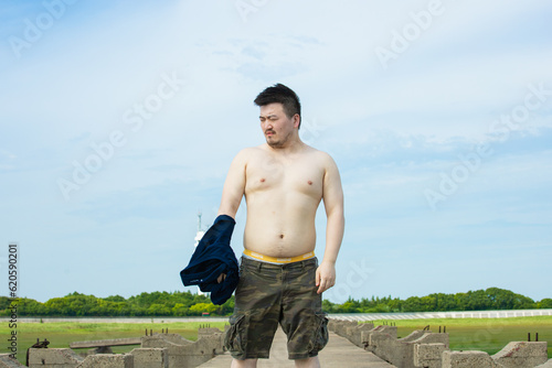 Photography Hengsha Island, Chongming District, Shanghai - Portrait of people on the seawall