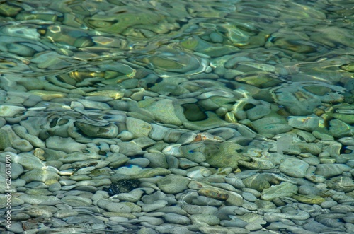 Agua transparente del mar Mediterráneo en Elunda, Creta © BestTravelPhoto