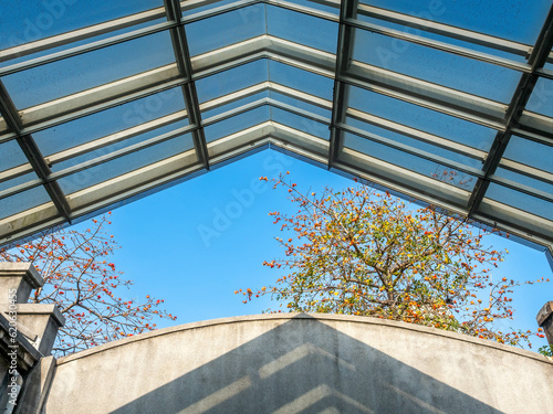 Transparency glass roof in outdoor park design in Taipei, Taiwan