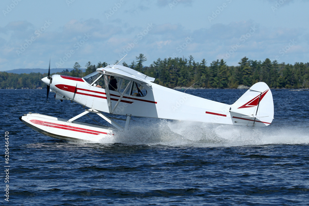 Φωτογραφία Super Cub Floatplane, at Greenville Maine Seaplane Fly-In