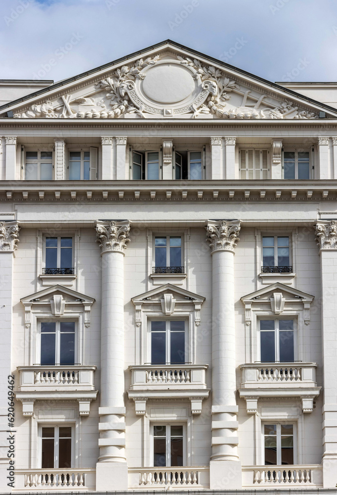 Fototapeta premium facade of a building