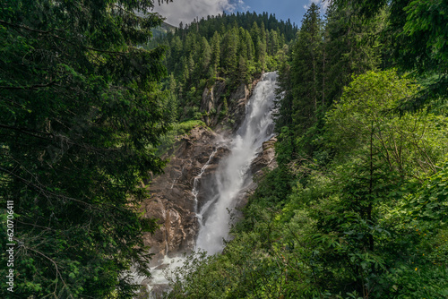 Großer Wasserfall