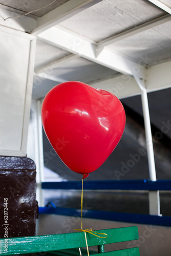 heart shape red baloon photo