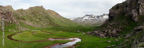 Pista De Tacheras Valles occidentales Pyrenees Spain