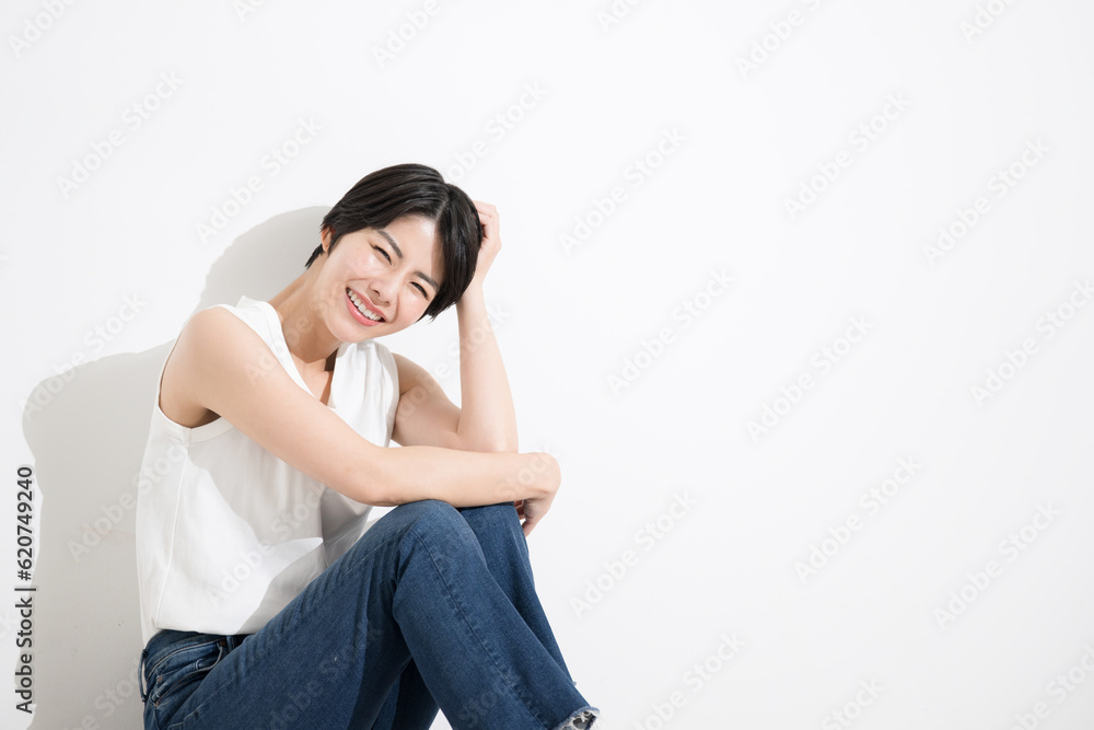 A fresh and beautiful woman with a summer image, looking at the camera. A fresh and beautiful woman with a summer image, looking at the camera.