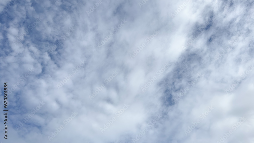 The sky is covered with clouds. It's about to rain. The sky is covered with clouds. It's about to rain.
