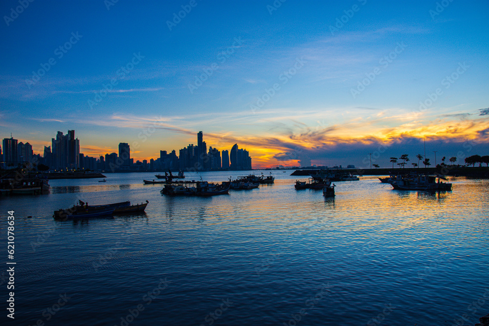 Fototapeta premium Panama City at Sunrise