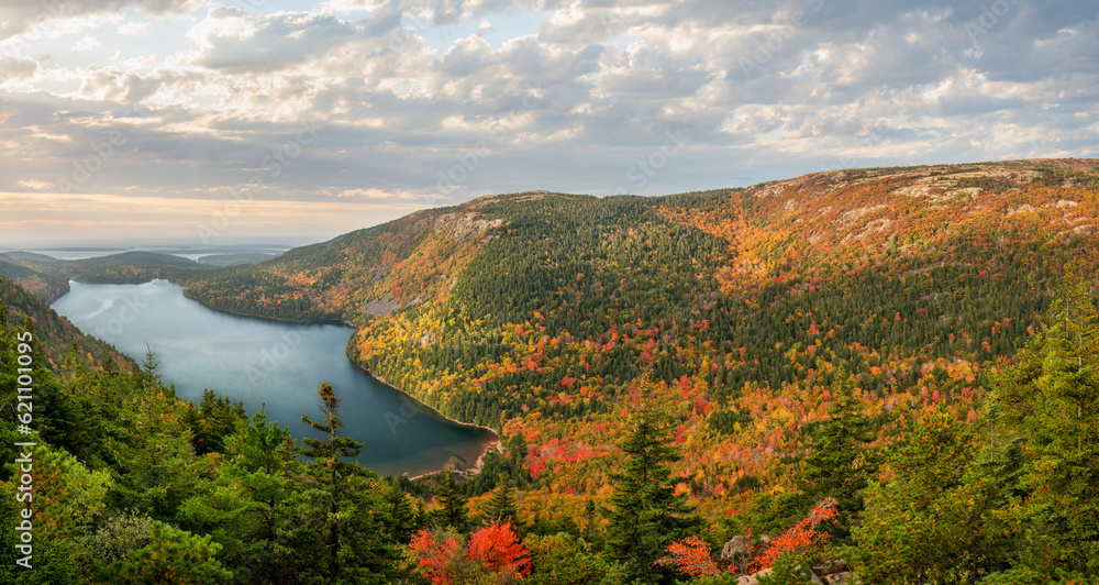 Autumn colors from Bubbles Trail in Acadia National Park - Maine 