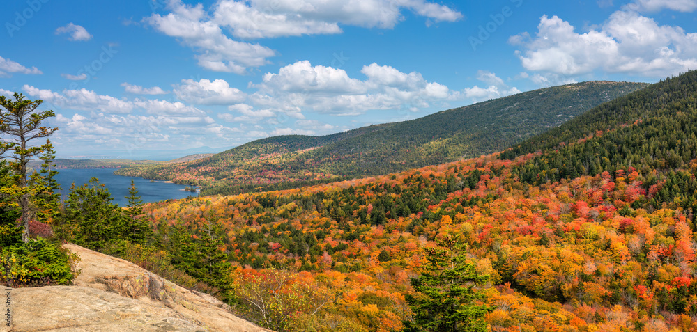 Autumn colors from Bubbles Trail in Acadia National Park - Maine - Echo Lake