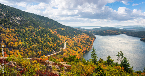 Obraz na plátně Autumn colors from Bubbles Trail in Acadia National Park - Maine