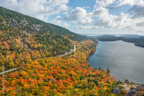 Obraz na plátně Autumn colors from Bubbles Trail in Acadia National Park - Maine
