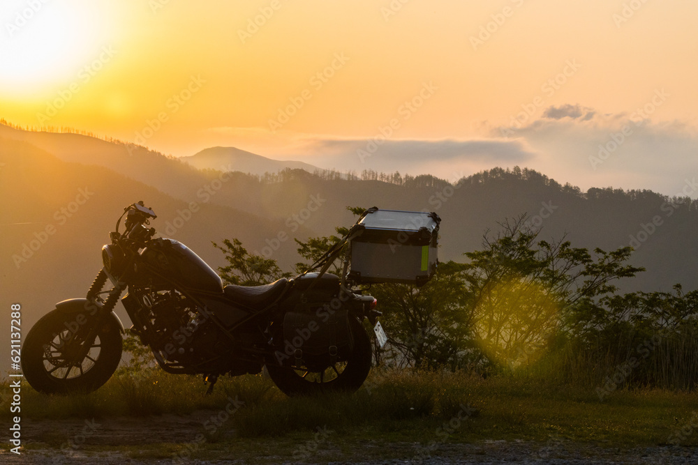 Fototapeta premium sunset on the road