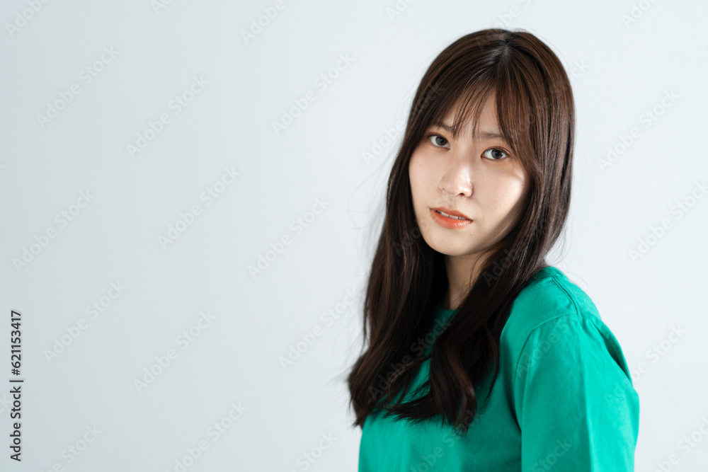 髪の長い女性 髪の長い女性