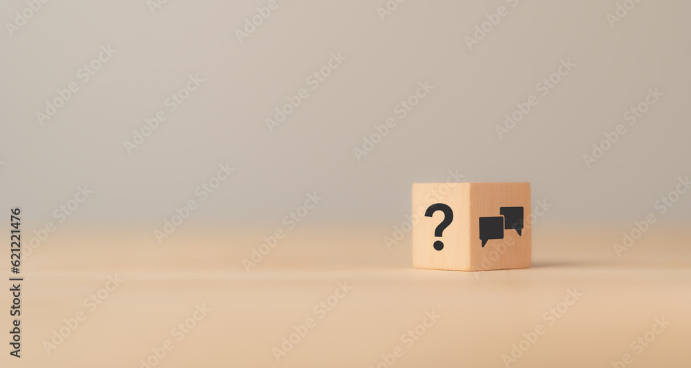Q and A concept. Q and A symbols on wooden cube block on a grey background. Illustration for frequently asked questions concepts in websites, social networks, business issues. Recommendation concept. - obrazy, fototapety, plakaty 