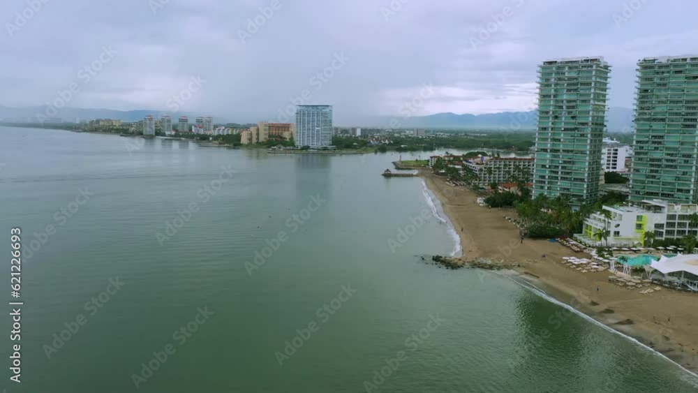 Vuelo de drone sobre playas turistica en Guadalajara Jalisco. Vuelo de drone sobre playas turistica en Guadalajara Jalisco.