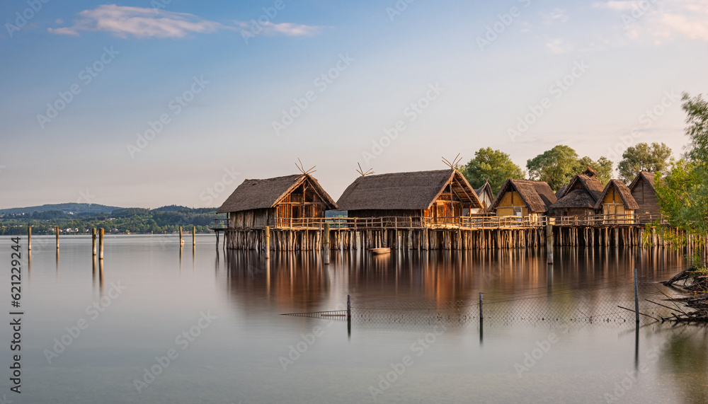 Pfahlbauten in Unteruhldingen am Bodensee; Deutschland Pfahlbauten in Unteruhldingen am Bodensee; Deutschland