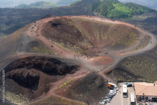 Fotografie Volcanic landscape near the Rifugio Sapienza (1920m) at the foot of the Etna vol