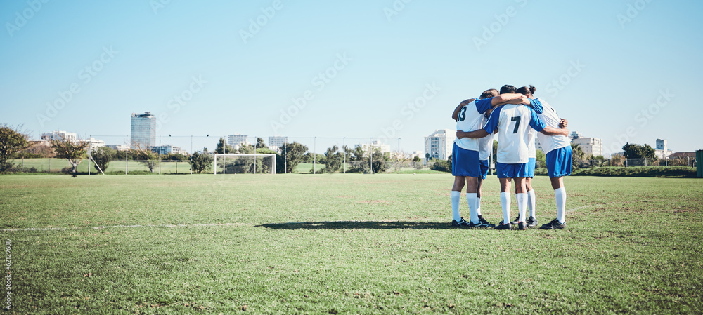 © Daniels C/peopleimages.com - Sports, mockup and a team of soccer players in a huddle on a field for motivation before a game. Football, fitness and training with man friends getting ready for competition on a pitch together © Daniels C/peopleimages.com - Sports, mockup and a team of soccer players in a huddle on a field for motivation before a game. Football, fitness and training with man friends getting ready for competition on a pitch together