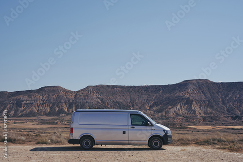 Camion dans désert photo