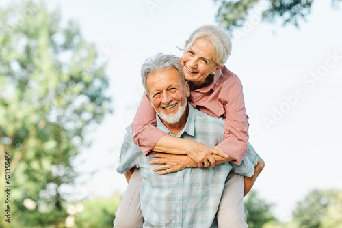 woman man outdoor senior couple happy lifestyle retirement together smiling love Fototapeta