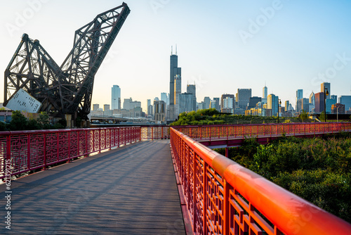 Schilderij op canvas Chicago, Illinois skyline seen from Ping Tom Memorial Park with footbridge at du