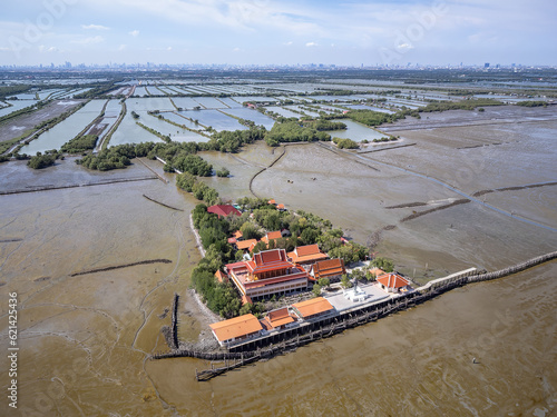 Wat Khun Samut Chin in Samut Prakan, Thailand