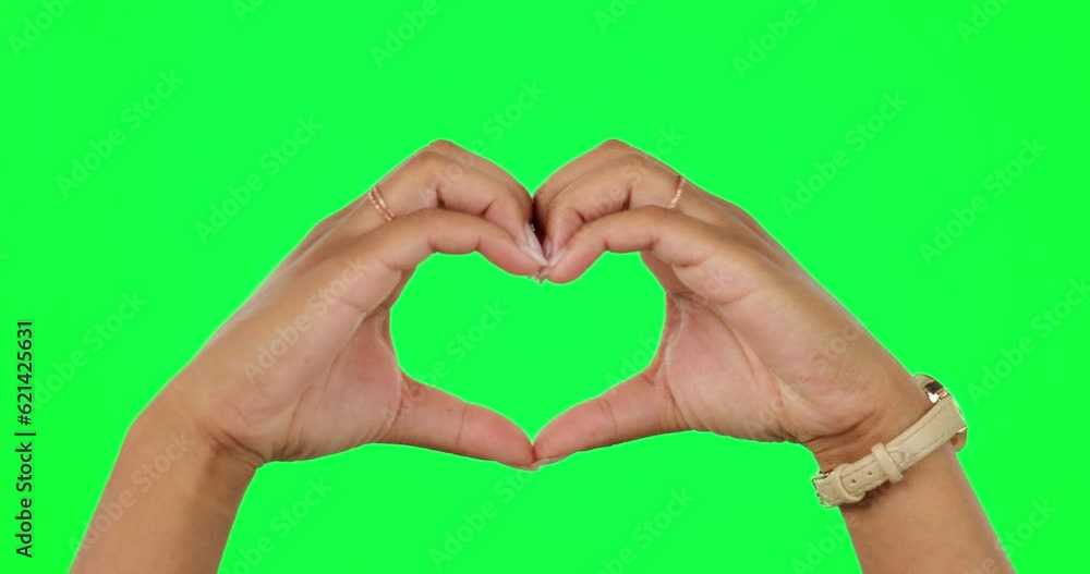 Vid o Stock Woman Hands And Heart Emoji On Green Screen For Love vid-o-stock-woman-hands-and-heart-emoji-on-green-screen-for-love