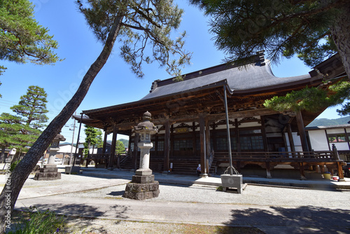 飛騨古川の三寺参りのお寺の1つで飛騨最大の木造建築物の本光寺の本堂