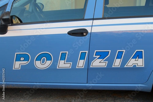 Polizeiauto mit der Aufschrift 