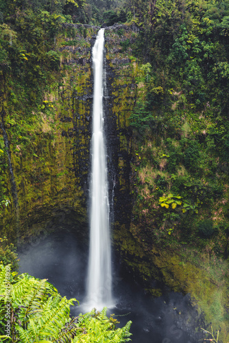 Akaka falls on big island of Hawaii © Yggdrasill